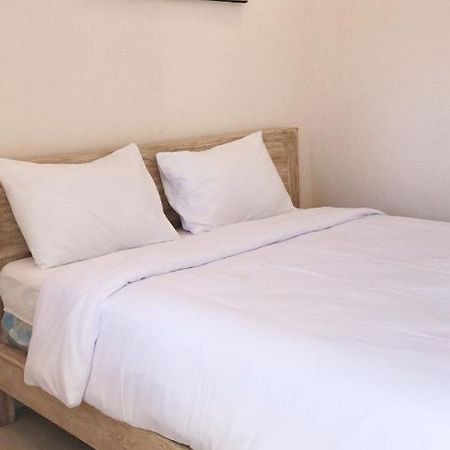 A-Manta Homestay Лабуан Баджо Екстериор снимка