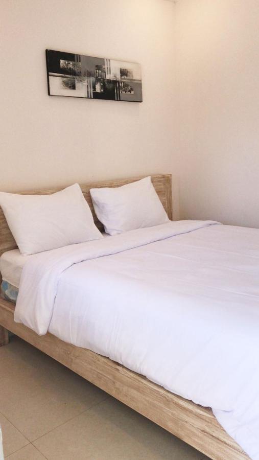 A-Manta Homestay Лабуан Баджо Екстериор снимка