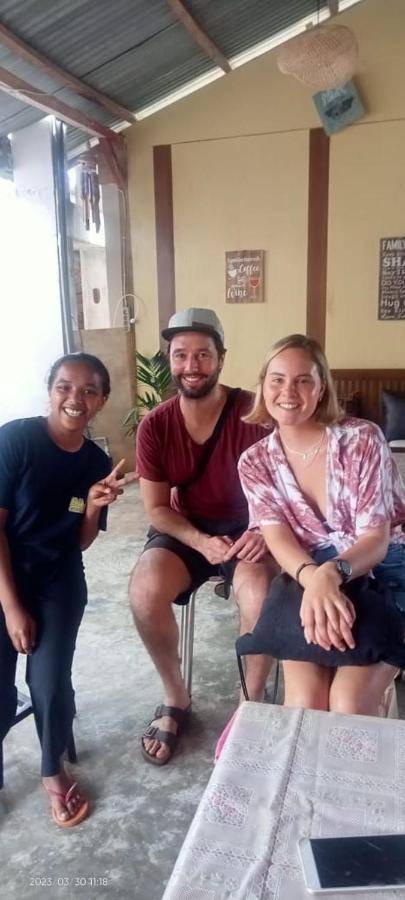 A-Manta Homestay Лабуан Баджо Екстериор снимка