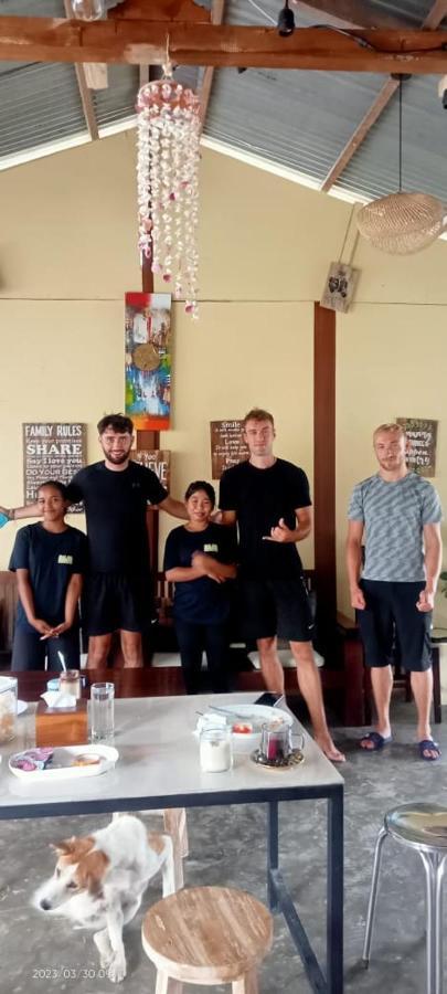 A-Manta Homestay Лабуан Баджо Екстериор снимка