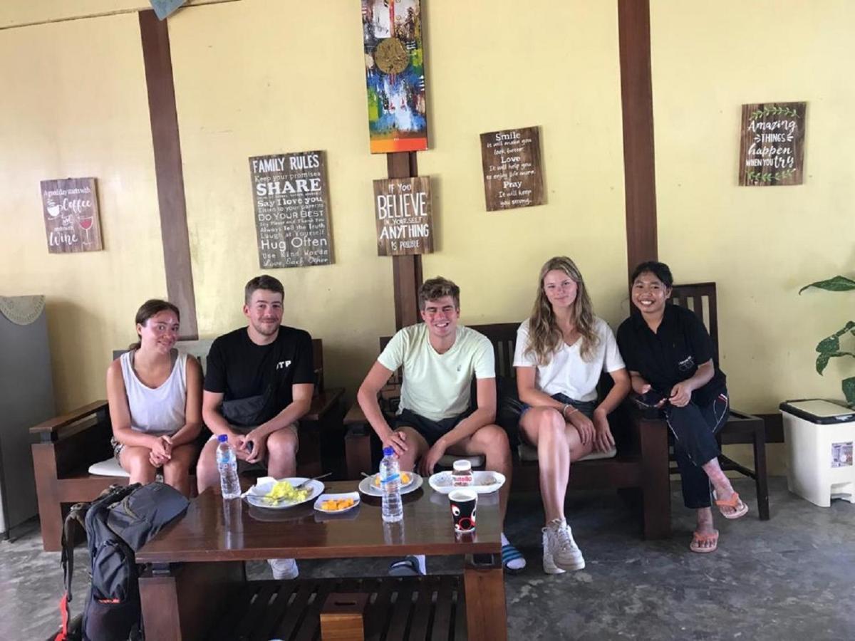 A-Manta Homestay Лабуан Баджо Екстериор снимка