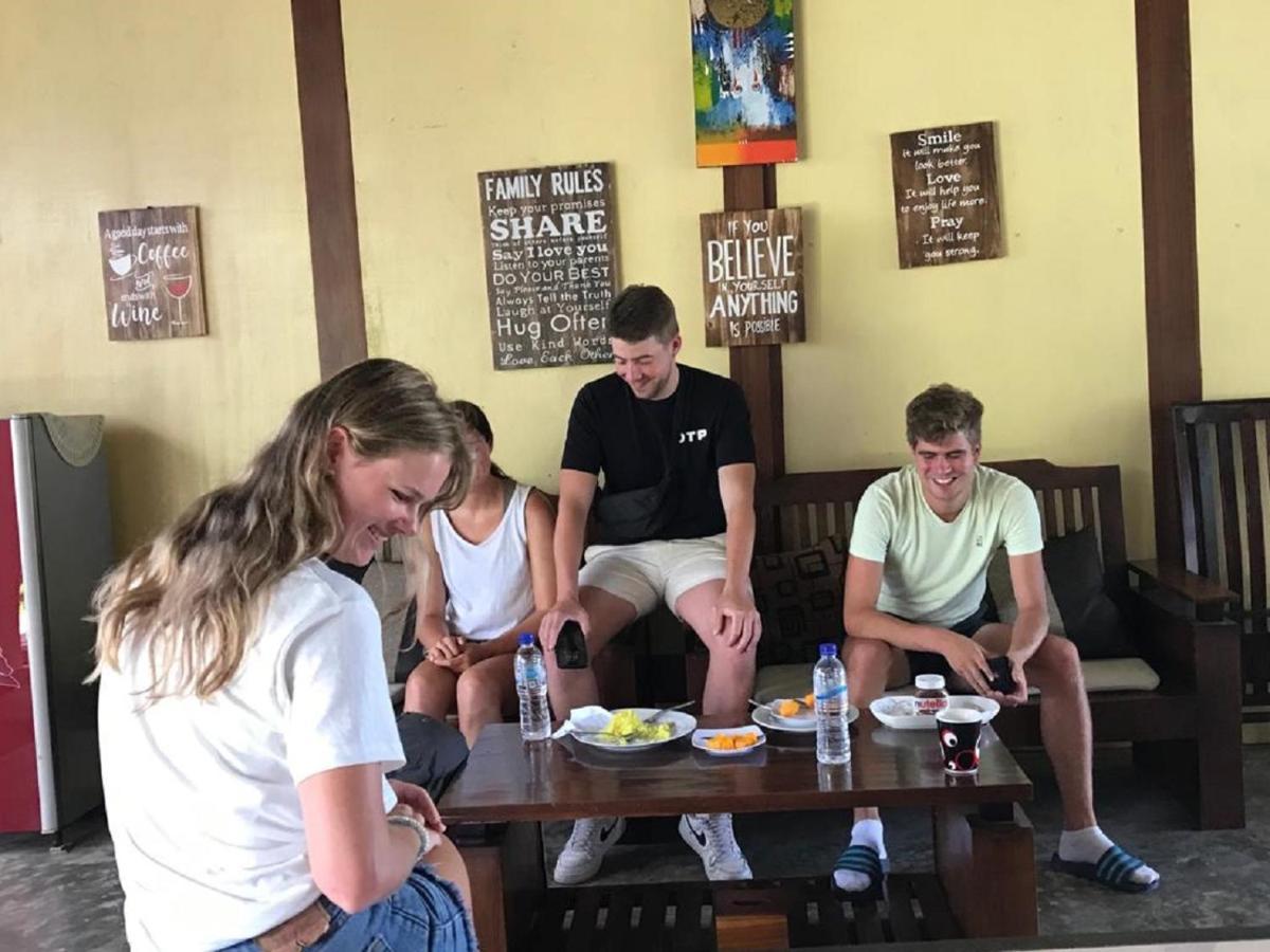 A-Manta Homestay Лабуан Баджо Екстериор снимка